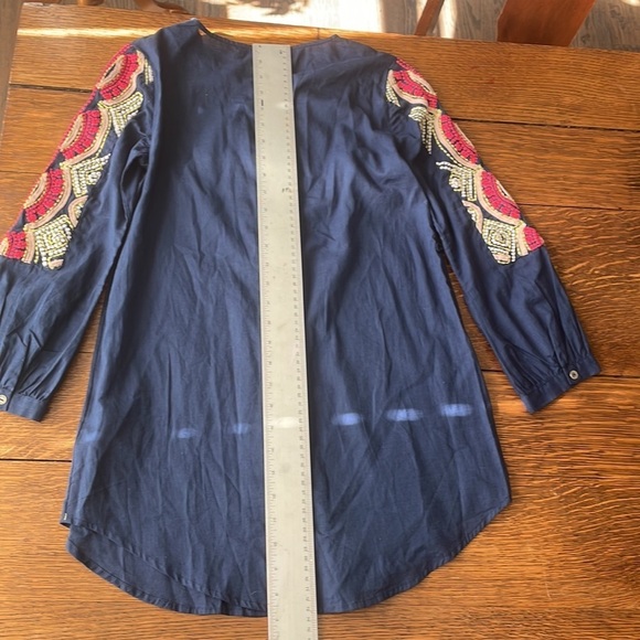 Anthropologie Tunic with Beautiful Embroidery 🧵 on Front - size 0 - Picture 6 of 8